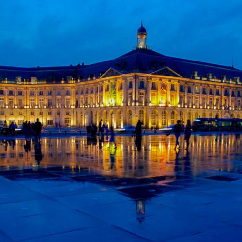 Bordeaux - la Bourse et le miroir d'eau